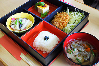 特製しらとり膳